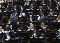 Diputados libertarios en el recinto